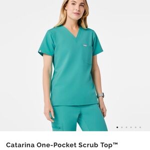 Figs Catarina scrub top